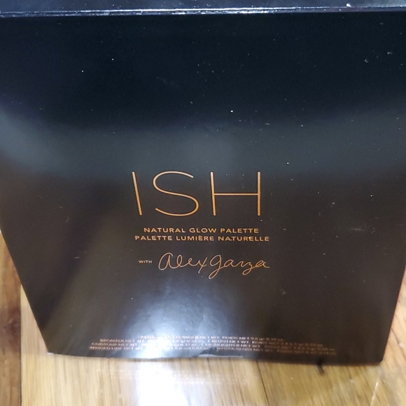 ISH natural glow pallette with Alex Garza - Picture 2 of 8